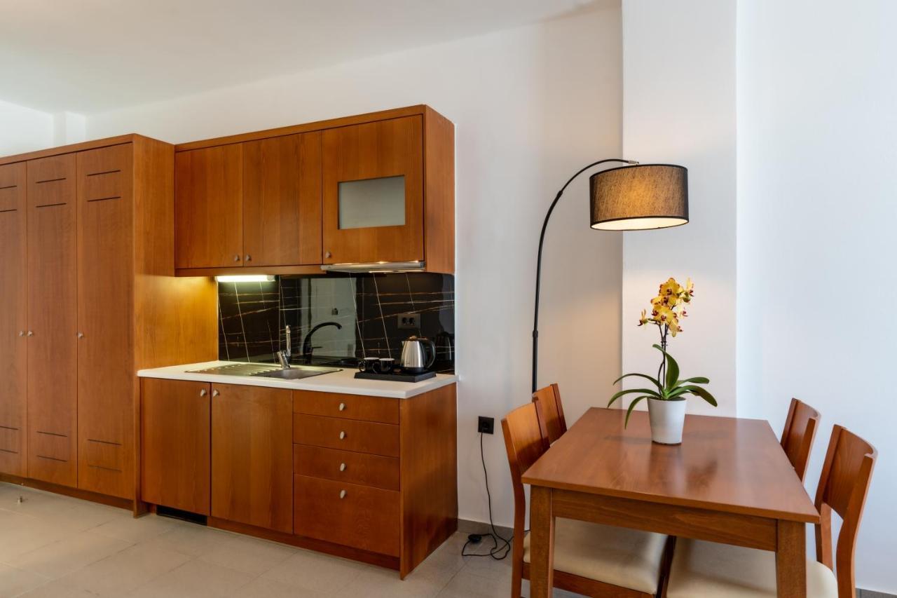 Delfina Boutique Hotel Paralia Kourna Eksteriør billede